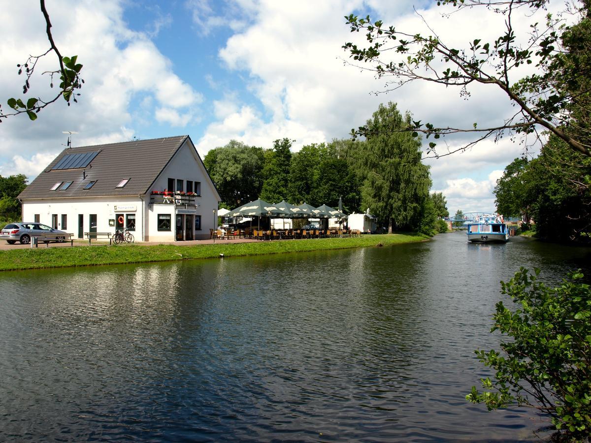 Lenzer Hafen Hotel Exterior photo